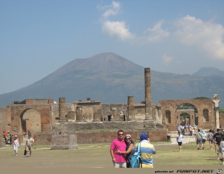 0708-38 Pompeji Forum und Vesuv