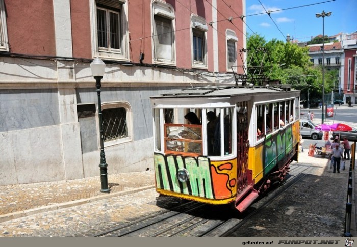 Lissabon Ascensor da Gloria 2 08 07 2011 Lissabon Ascensor da Gloria 2 08 07 2011