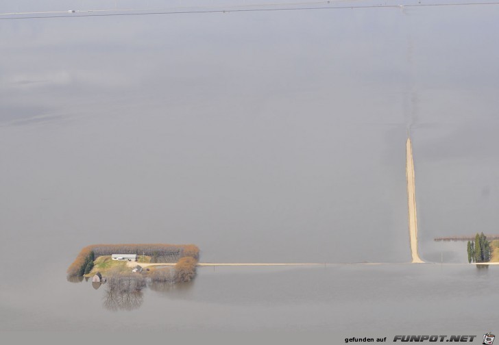 FLOOD PHOTOS - Red River Valley, Manitoba & northern...