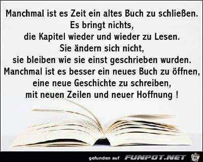 Ein altes Buch schliessen