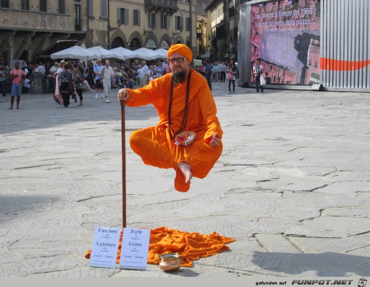 Diesen Fakir habe ich in Florenz auf dem Platz vor der...