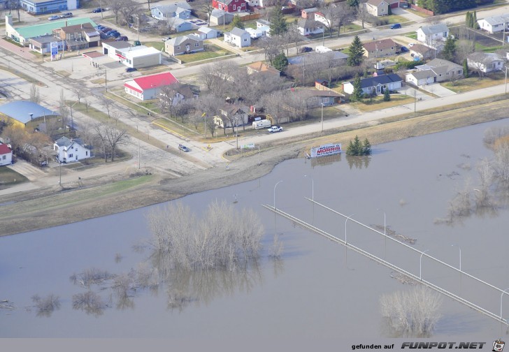 FLOOD PHOTOS - Red River Valley, Manitoba & northern...