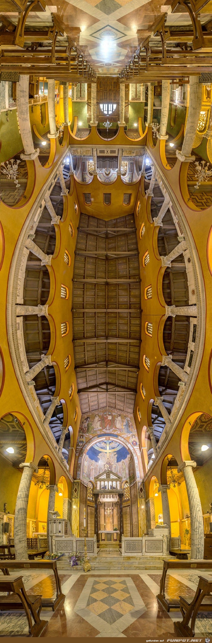 Ungewoehnliche Panoramabilder aus Kirchen 12 Ungewoehnliche Panoramabilder aus Kirchen 12