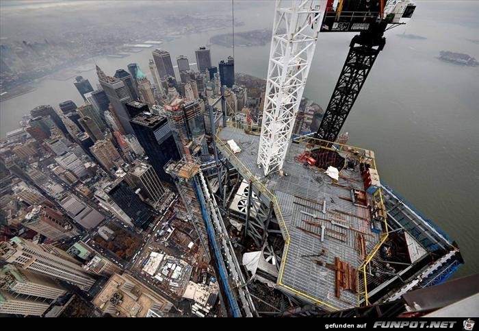 Bilder vom neuem Worldtrade-Center. Die Texte sind mit...