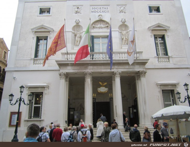 0929-27 Theater La Fenice