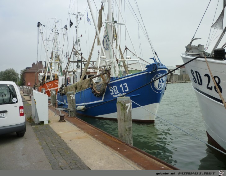 Diesen Krabbenkutter hab ich im Sommer 2010 Im Hafen...