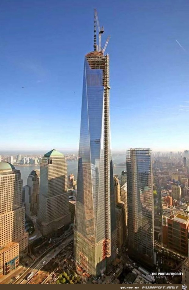 Bilder vom neuem Worldtrade-Center. Die Texte sind mit...