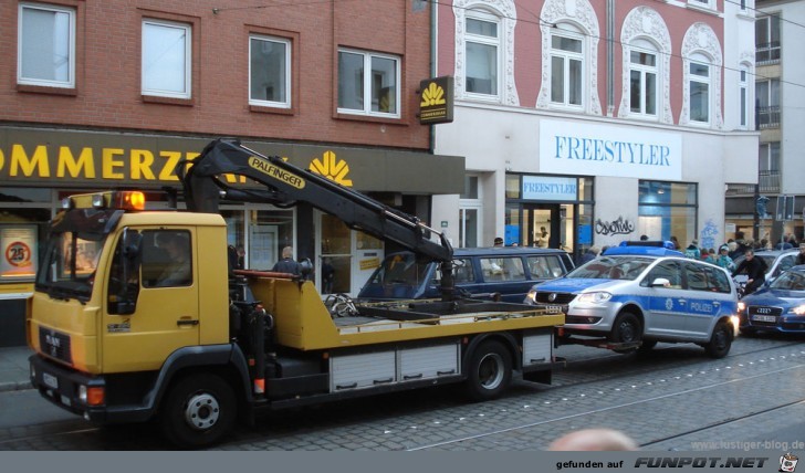 Die Polizei, dein Freund und Helfer - ein paar witzige...