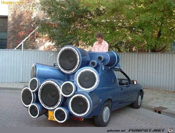 heftige Musikanlage am Auto heftige Musikanlage am Auto