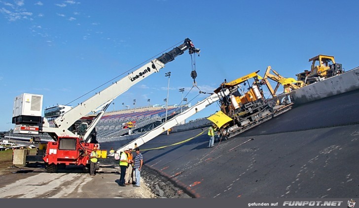 DAYTONA SPEEDWAY PFLASTERN - ein Schwerkraft-Problem