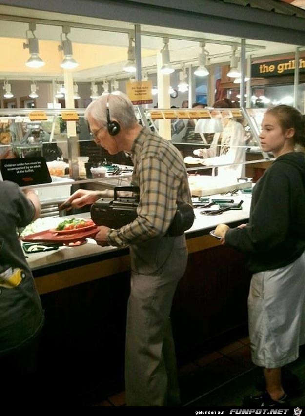 This-dude-getting-lunch