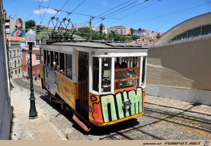 Lissabon Ascensor da Gloria 4 08 07 2011 Lissabon Ascensor da Gloria 4 08 07 2011