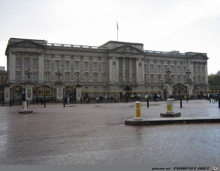 Buckingham Palace2