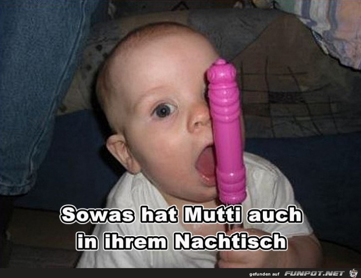 baby-mit-spielzeug baby-mit-spielzeug