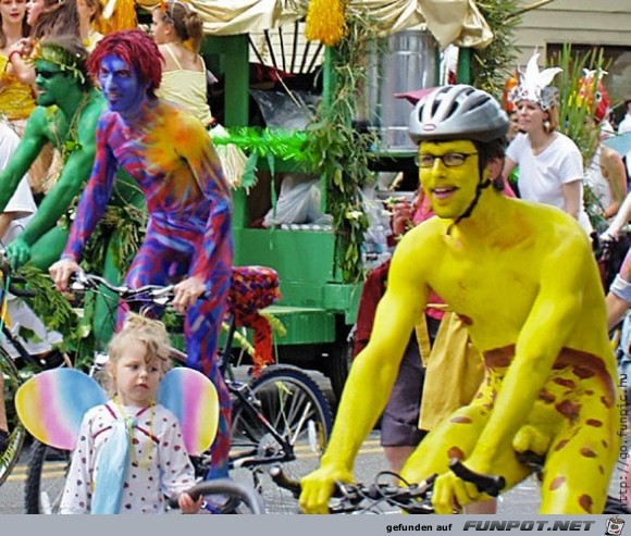 Bilder von einer besonderen Fahrraddarbietung in San...