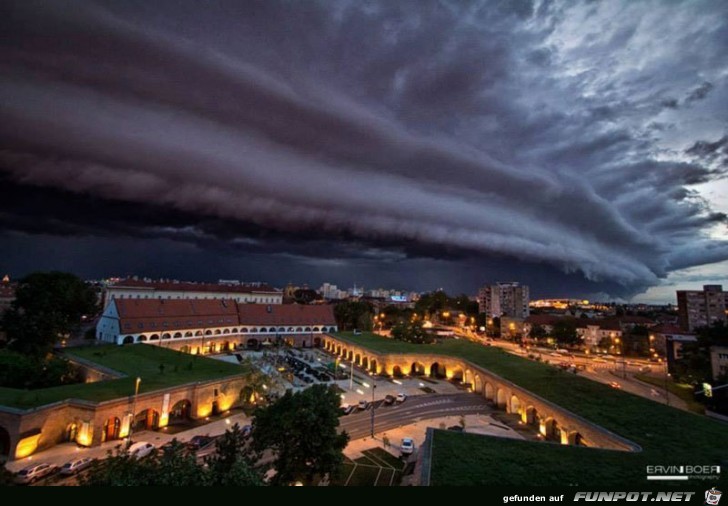 45 REGAL WOLKE UeBER TIMISOARA