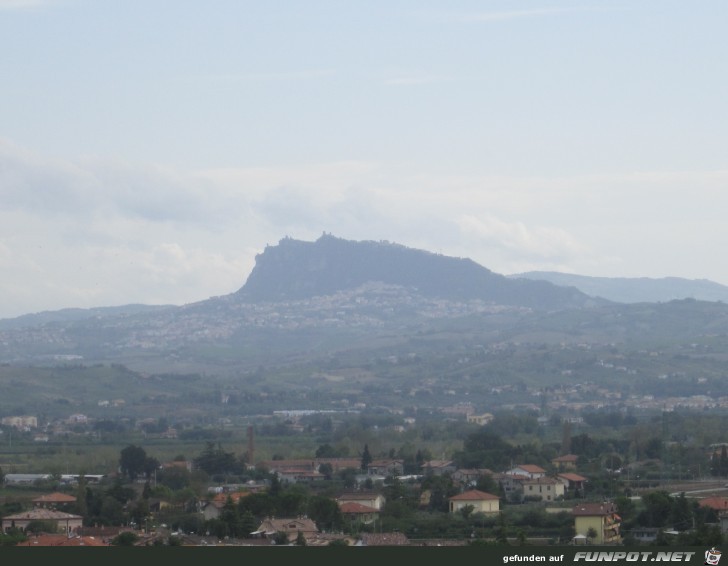 0926-55 Aussicht auf San Marino
