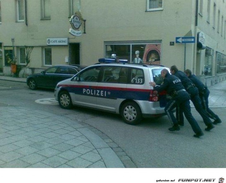 Die Polizei, dein Freund und Helfer - ein paar witzige...