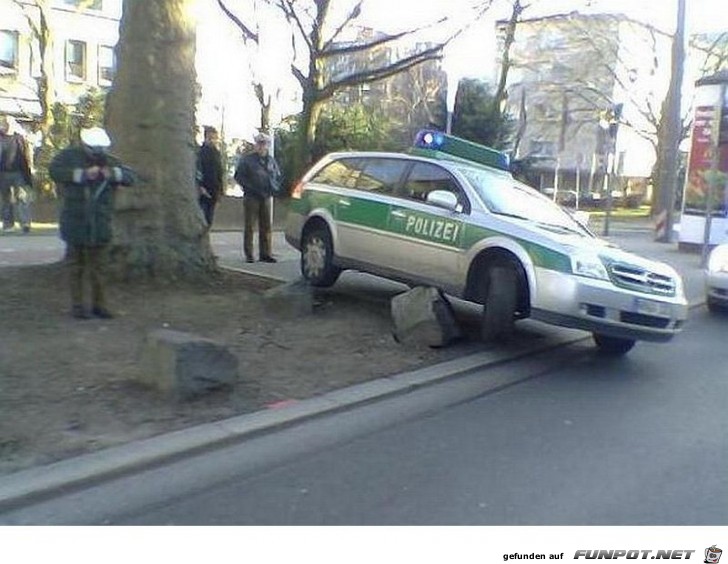 Die Polizei, dein Freund und Helfer - ein paar witzige...