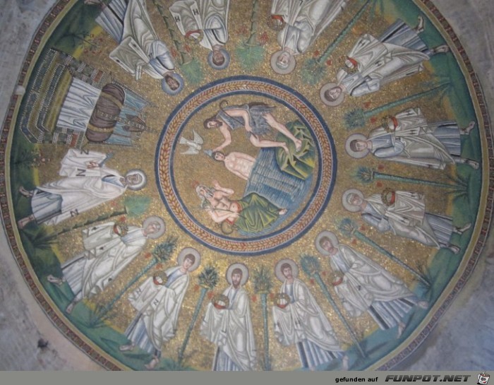 11-13 Ravenna Arianische Taufkirche