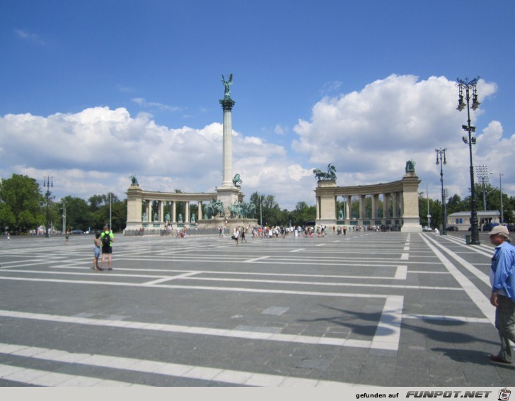 24-30 Heldenplatz