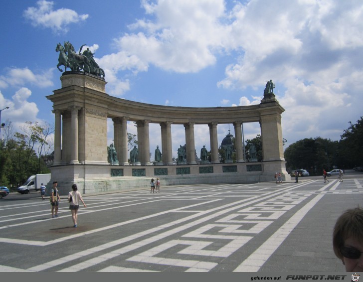 24-32 Heldenplatz