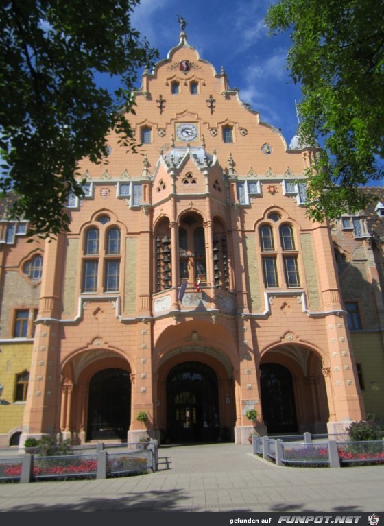 25-02 Kecskemet Rathaus