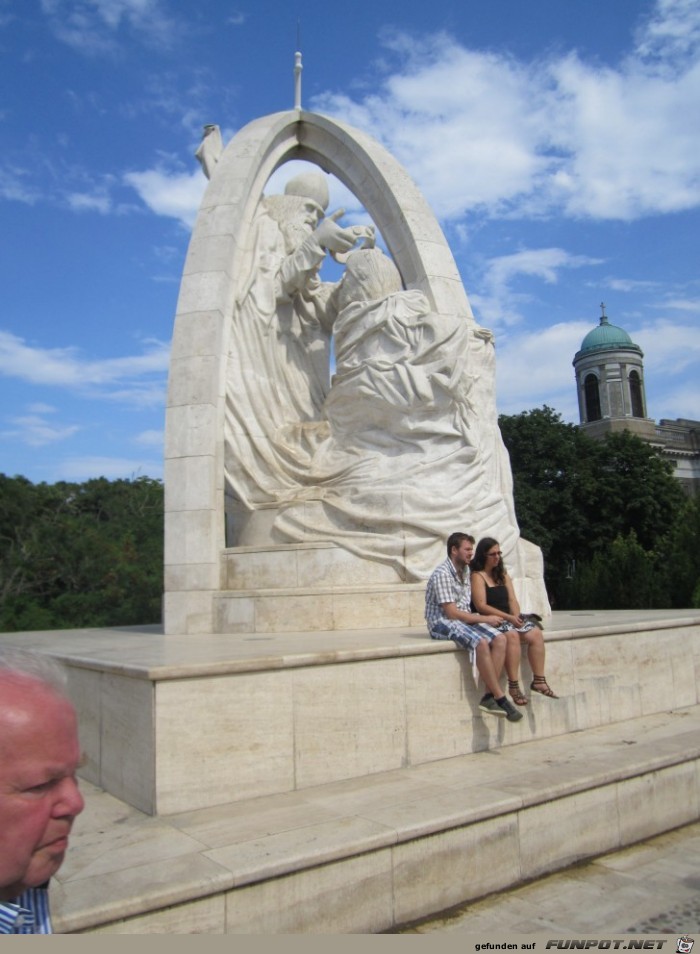 26-36 Kroenungsdenkmal 26-36 Kroenungsdenkmal