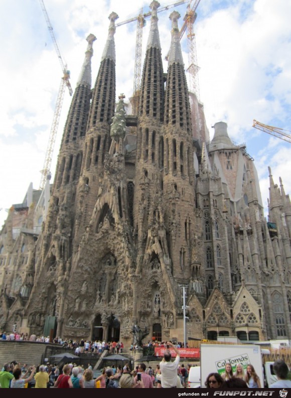 08-011 Sagrada Familia