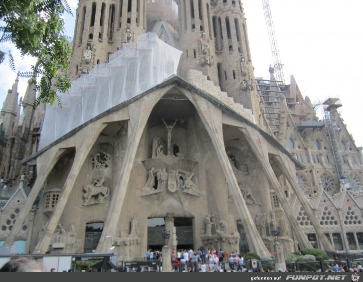 08-018 Sagrada Familia