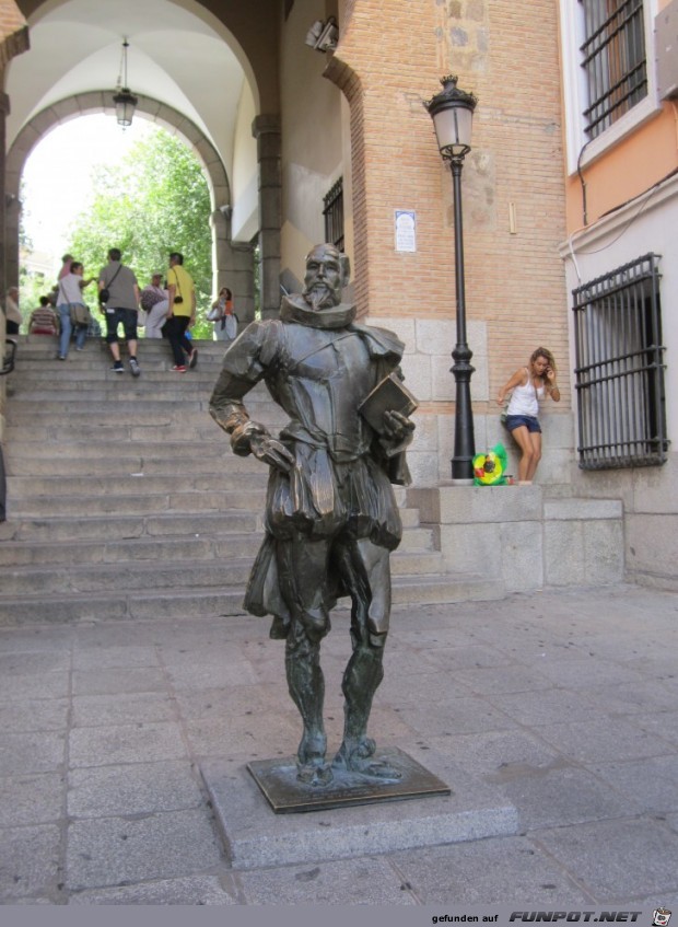 15-22 Cervantes-Denkmal 15-22 Cervantes-Denkmal