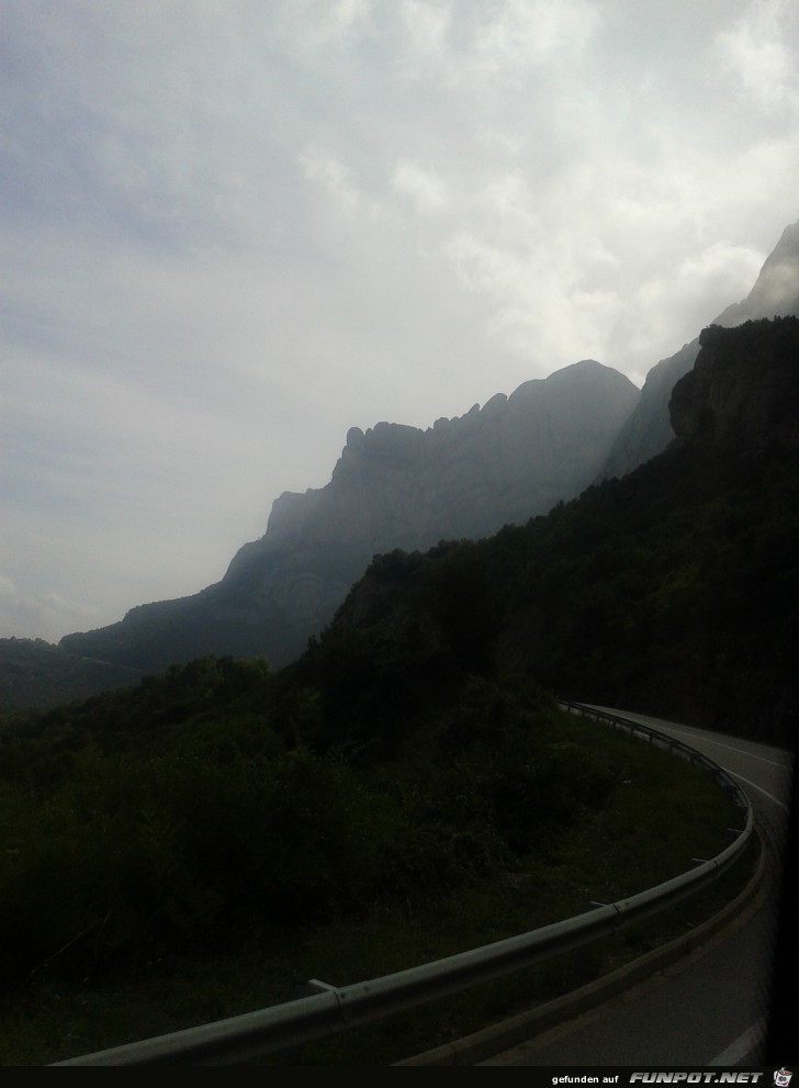 18-07 Montserrat-Gebirge