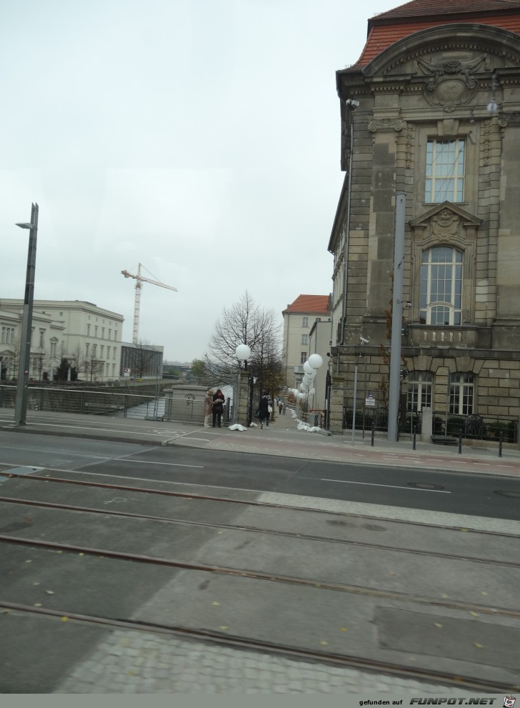 09-27W VideoBustour 09-27W VideoBustour