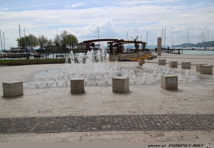 0428-31T Springbrunnen 0428-31T Springbrunnen