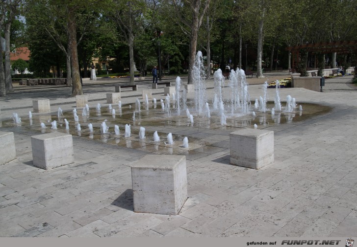 0428-32T Springbrunnen 0428-32T Springbrunnen