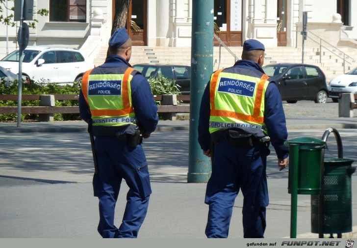 0429-123D Polizisten 0429-123D Polizisten