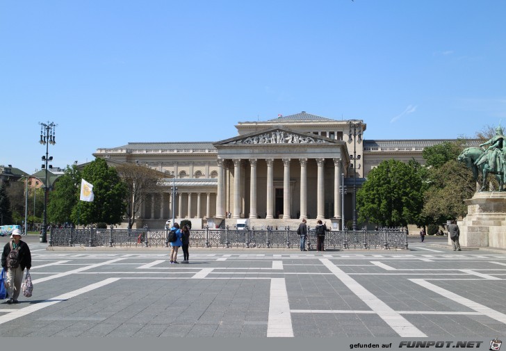 Heldenplatz, Budapest