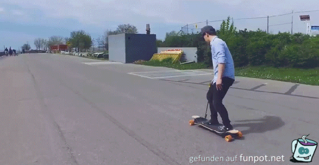 Skateboard mit Accuschrauber angetrieben Skateboard mit Accuschrauber angetrieben