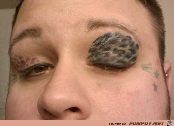 strange-bizarre-pics-of-eyelid-tattoos-13