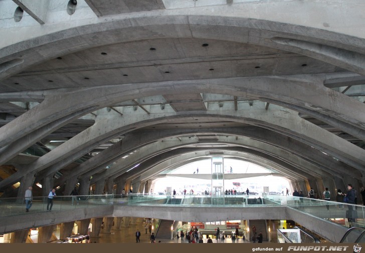 Der Ostbahnhof am Weltausstellungsgelnde in Lissabon