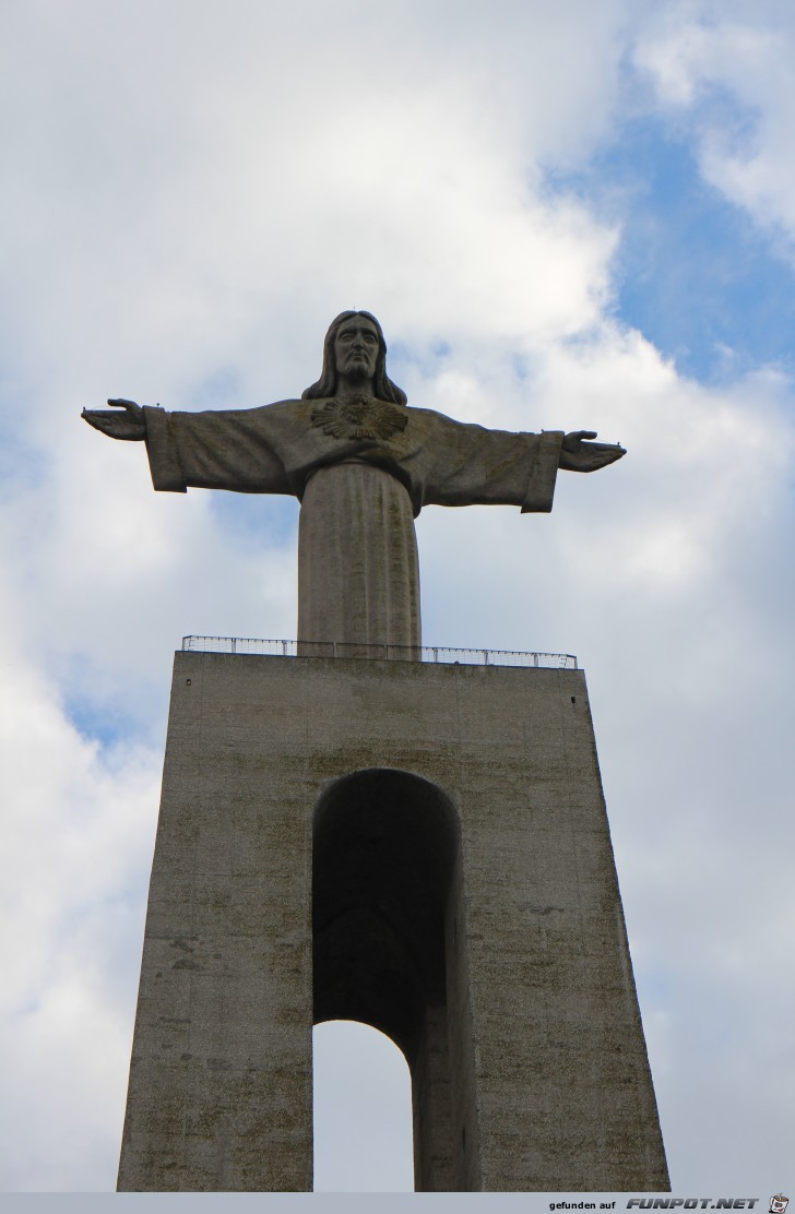 Cristo Rei gegenber von Lissabon