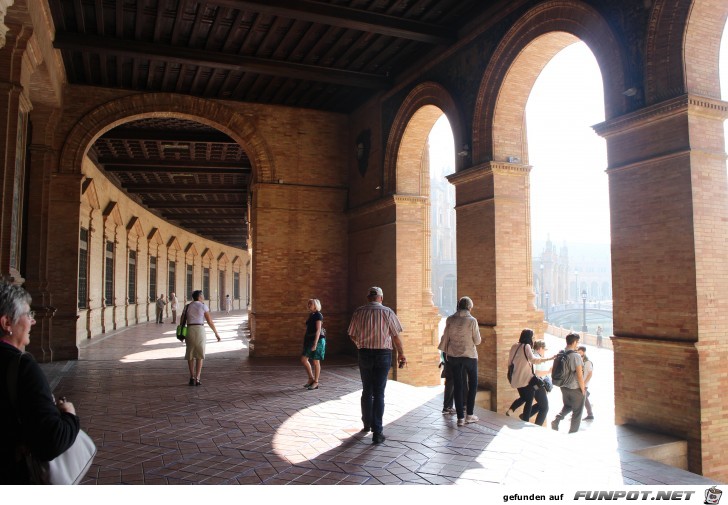 die Plaza de Espana in Sevilla