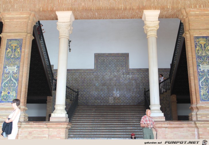 die Plaza de Espana in Sevilla