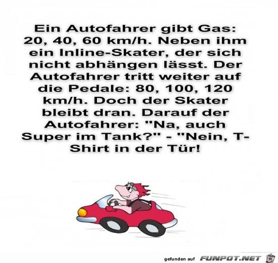 ein Autofahrer gibt Gas....