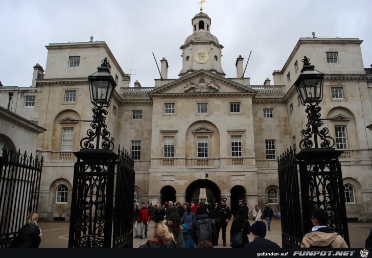 26-111 Horse Guards 26-111 Horse Guards