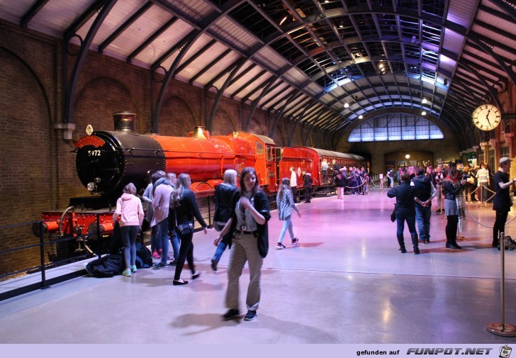 27-126 Hogwarts-Express