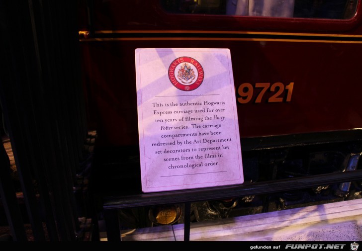 27-130 Hogwarts-Express 27-130 Hogwarts-Express