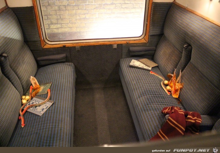 27-135 im Hogwarts-Express 27-135 im Hogwarts-Express
