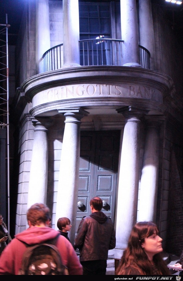 27-183 Gringotts Bank 27-183 Gringotts Bank