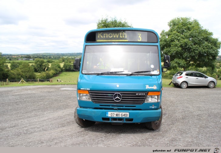 Steinzeitliche Grabanlage in Knowth im Boyne-Tal...